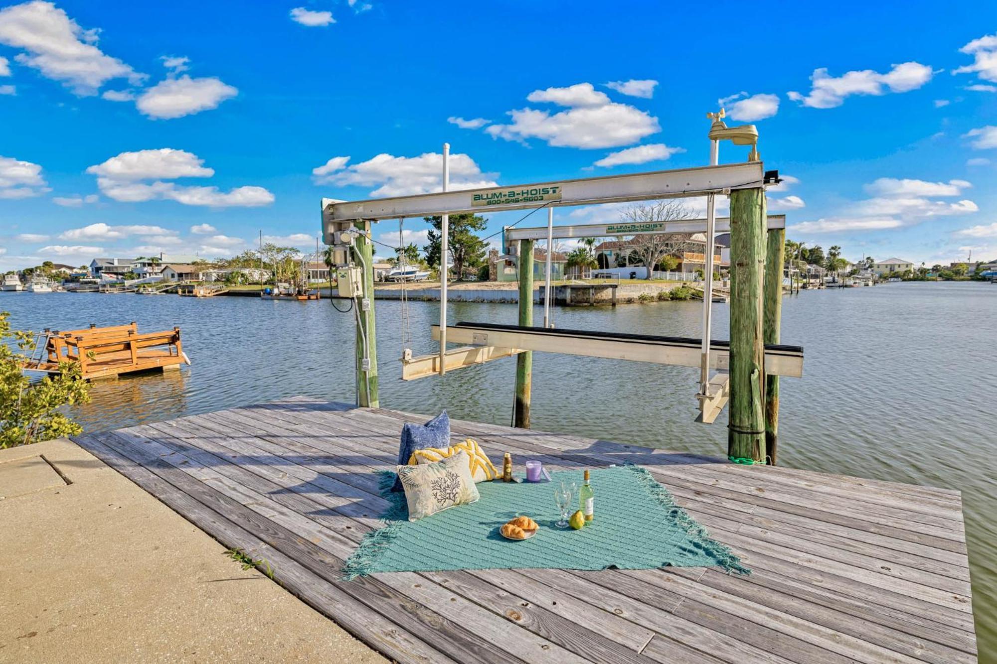 5 Bed3Bath Waterfront Pool Home With Full Gym, Office, And Heated Pool! Hernando Beach Exterior foto